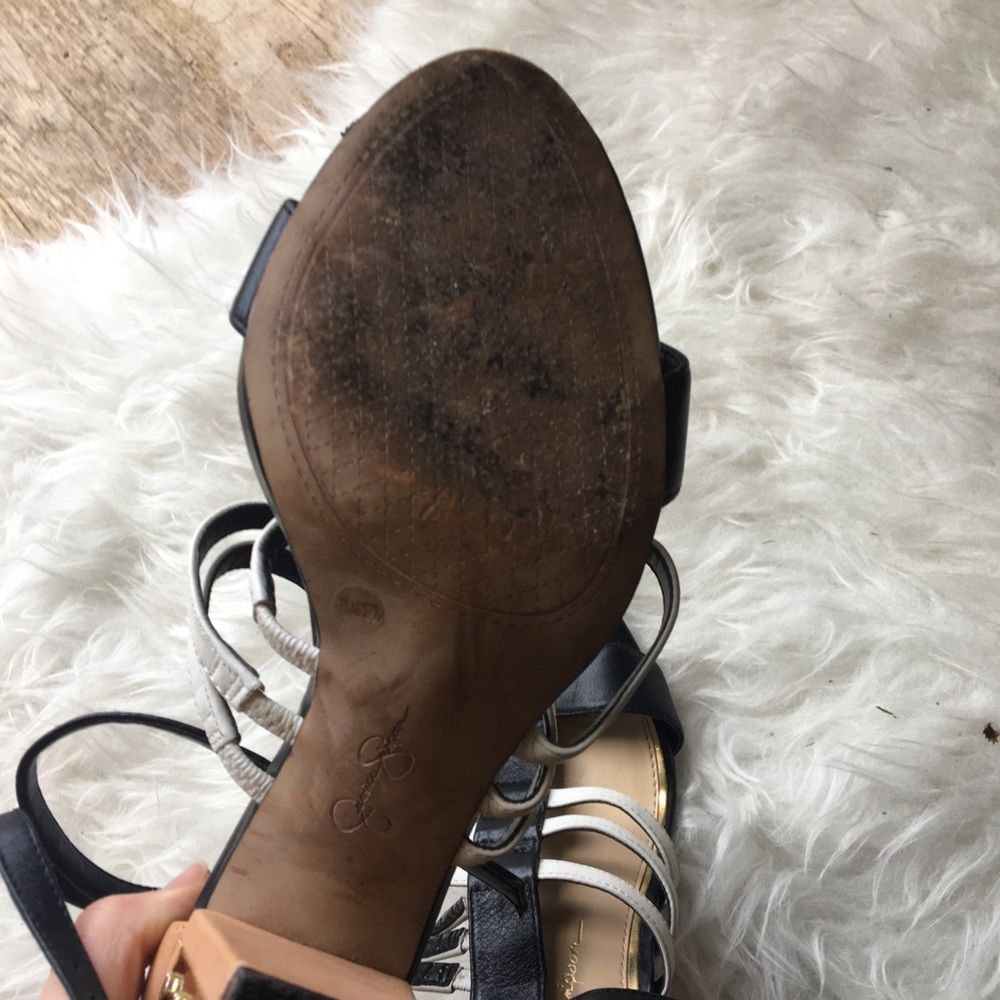 Jessica Simpson Creme And Gold Heels | Size 7.5 - Picture 5 of 8